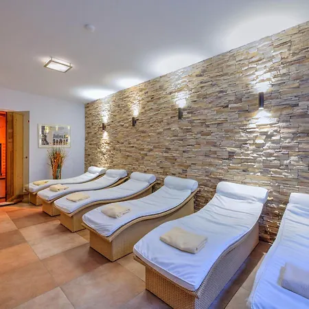 Bright Vicky With Infrared Sauna